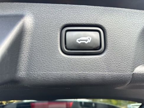 Certified 2024 Hyundai Palisade SEL image 28