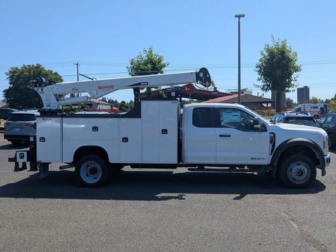 New 2025 Ford F550 4x4 SuperCab Super Duty image 6