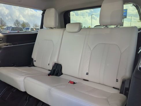 Used 2019 Ford Expedition Max Platinum image 45