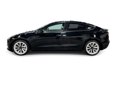 Certified 2023 Tesla Model 3 Standard Range RWD image 3