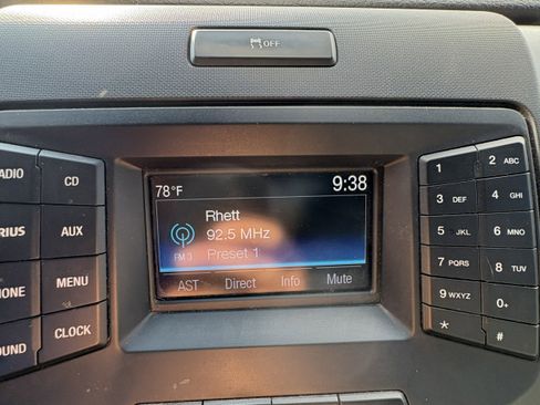 Used 2014 Ford F150 XLT w/ XLT Convenience Package image 17