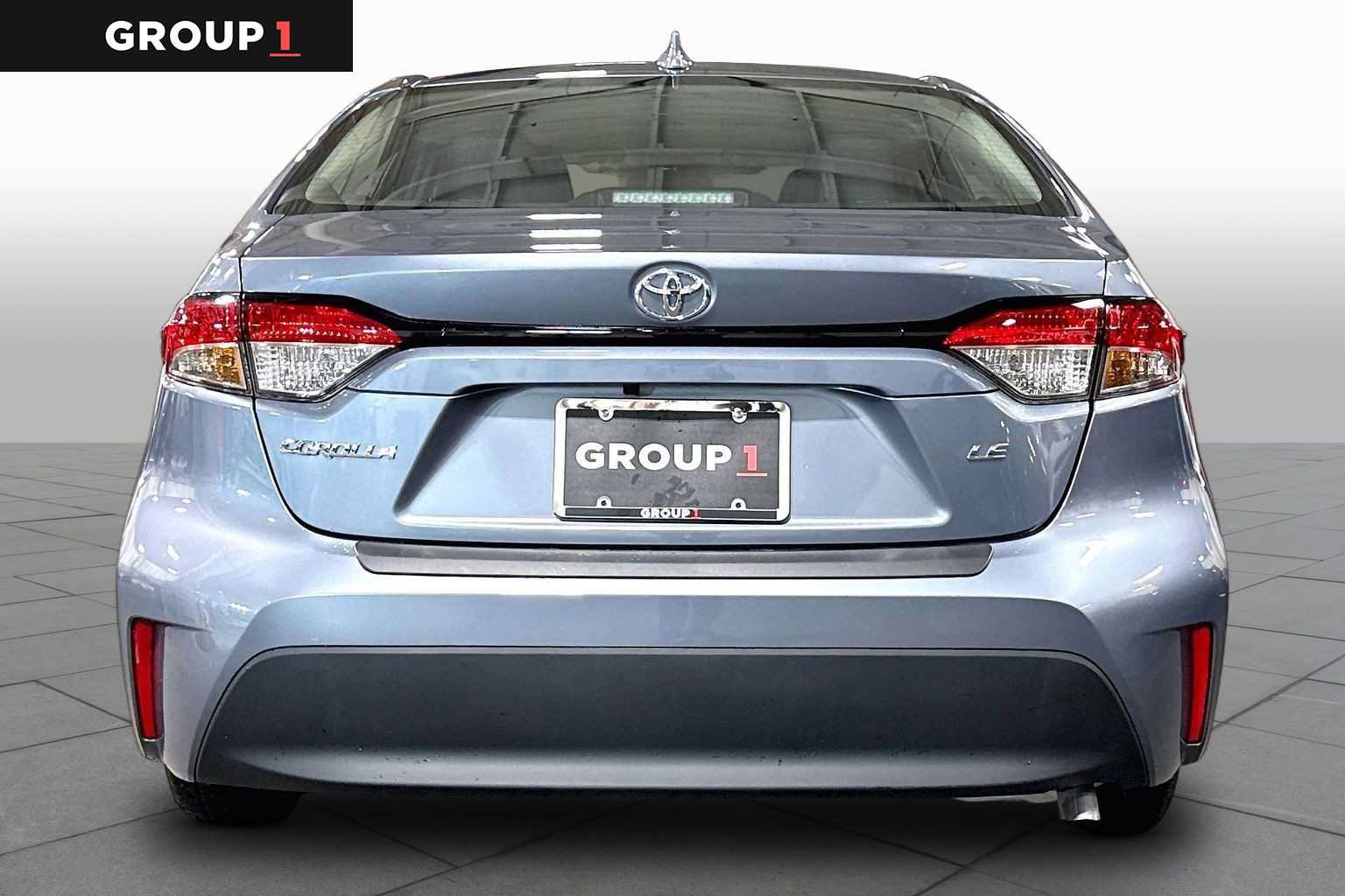 Certified 2025 Toyota Corolla LE FWD image 5