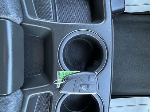 Used 2022 Chevrolet Silverado 1500 LT image 9