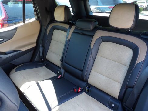 Used 2025 Chevrolet Equinox ACTIV w/ Convenience Package III FWD image 26