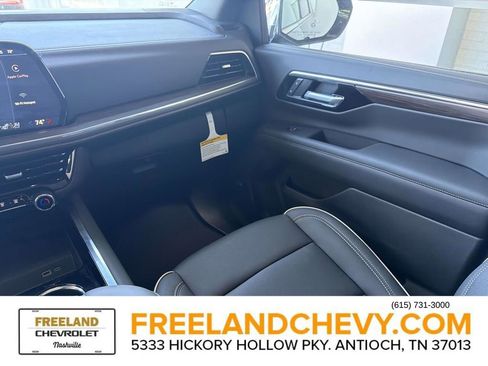 New 2026 Chevrolet Suburban Premier image 21