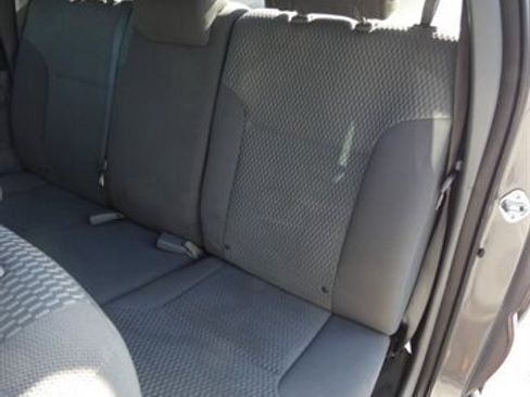 Used 2014 Toyota Tacoma PreRunner w/ SR5 Package image 42