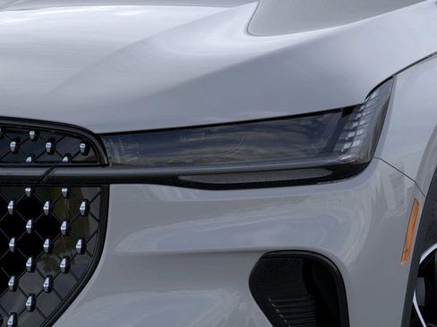 New 2026 Lincoln Nautilus Premier image 18