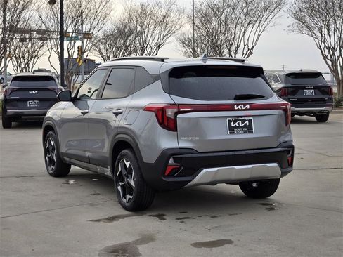 New 2026 Kia Seltos S image 3