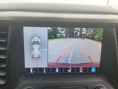 Used 2022 GMC Acadia AT4 w/ Technology Package AWD/4WD image 18