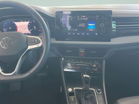 Used 2025 Volkswagen Jetta SEL image 19