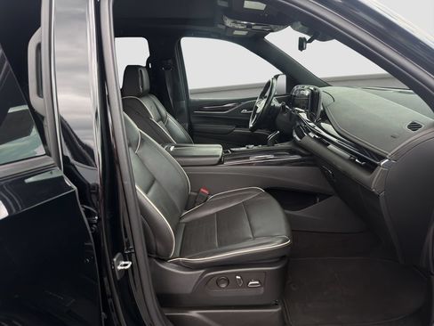 Used 2022 Cadillac Escalade Sport w/ Touring Package AWD/4WD image 18