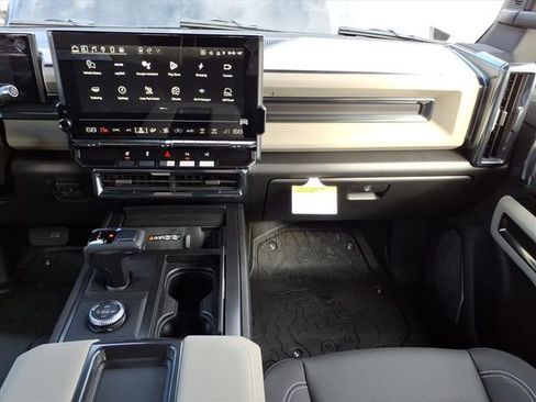 New 2026 GMC Hummer EV 4x4 Crew Cab image 18