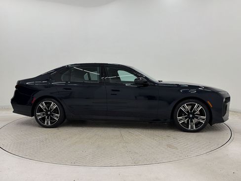 Used 2023 BMW 740i RWD image 8