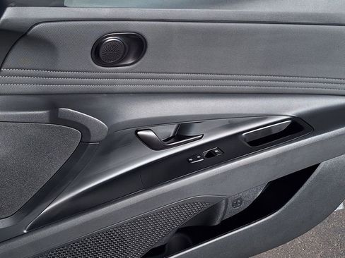 New 2025 Hyundai Elantra Sport image 23