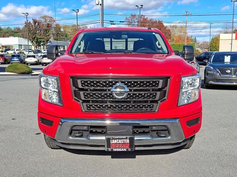 Used 2020 Nissan Titan SV w/ SV Convenience Package image 2