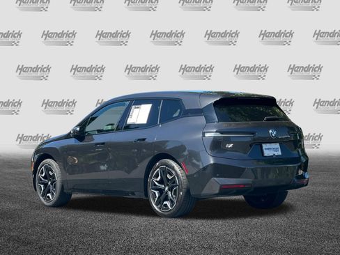 Used 2024 BMW iX xDrive50 w/ Premium Package AWD/4WD image 7
