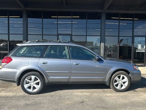 Used 2008 Subaru Outback 2.5i Limited L.L. Bean image 4