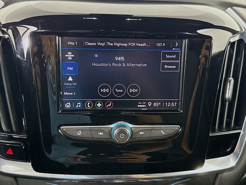 Used 2023 Chevrolet Traverse LT FWD image 16