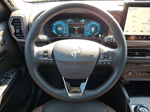 Used 2025 Ford Bronco Sport Outer Banks w/ Outer Banks Tech Package+ AWD/4WD image 21