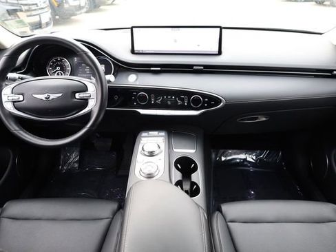 Used 2025 Genesis GV70 2.5T image 17