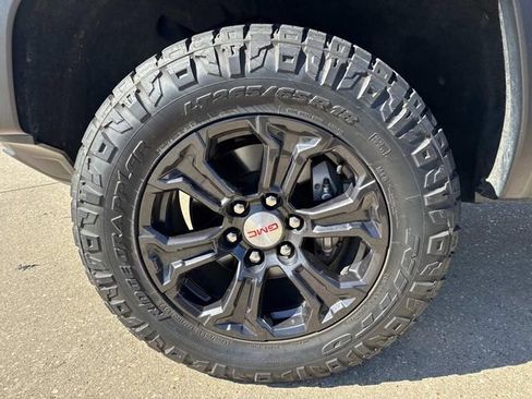 Used 2023 GMC Canyon Elevation w/ Convenience Package image 9