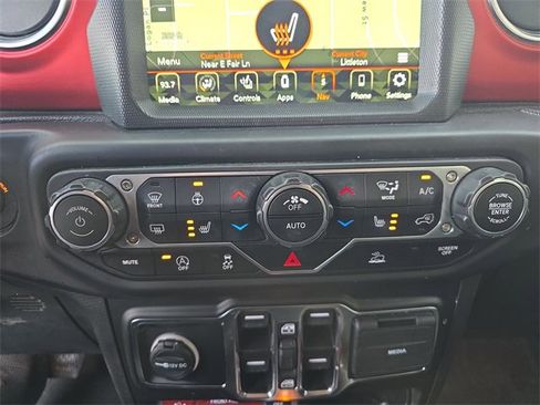 Used 2022 Jeep Gladiator Rubicon w/ Cold Weather Group image 26