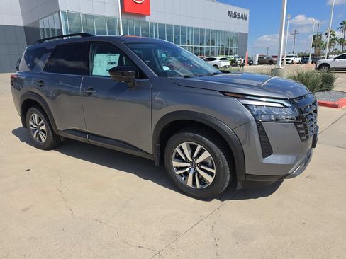 New 2026 Nissan Pathfinder SL FWD image 8