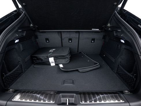 New 2025 Porsche Macan 4S Electric image 24