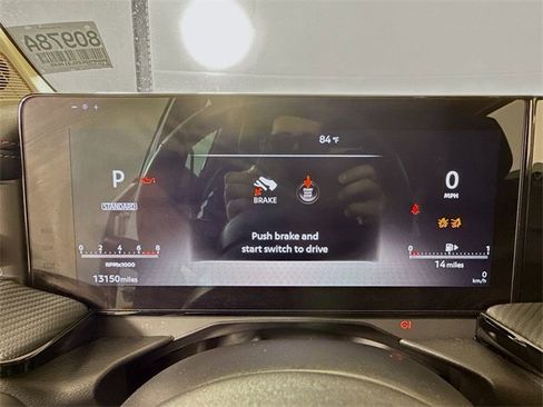 Certified 2025 Nissan Kicks SR w/ SR Premium Package image 17