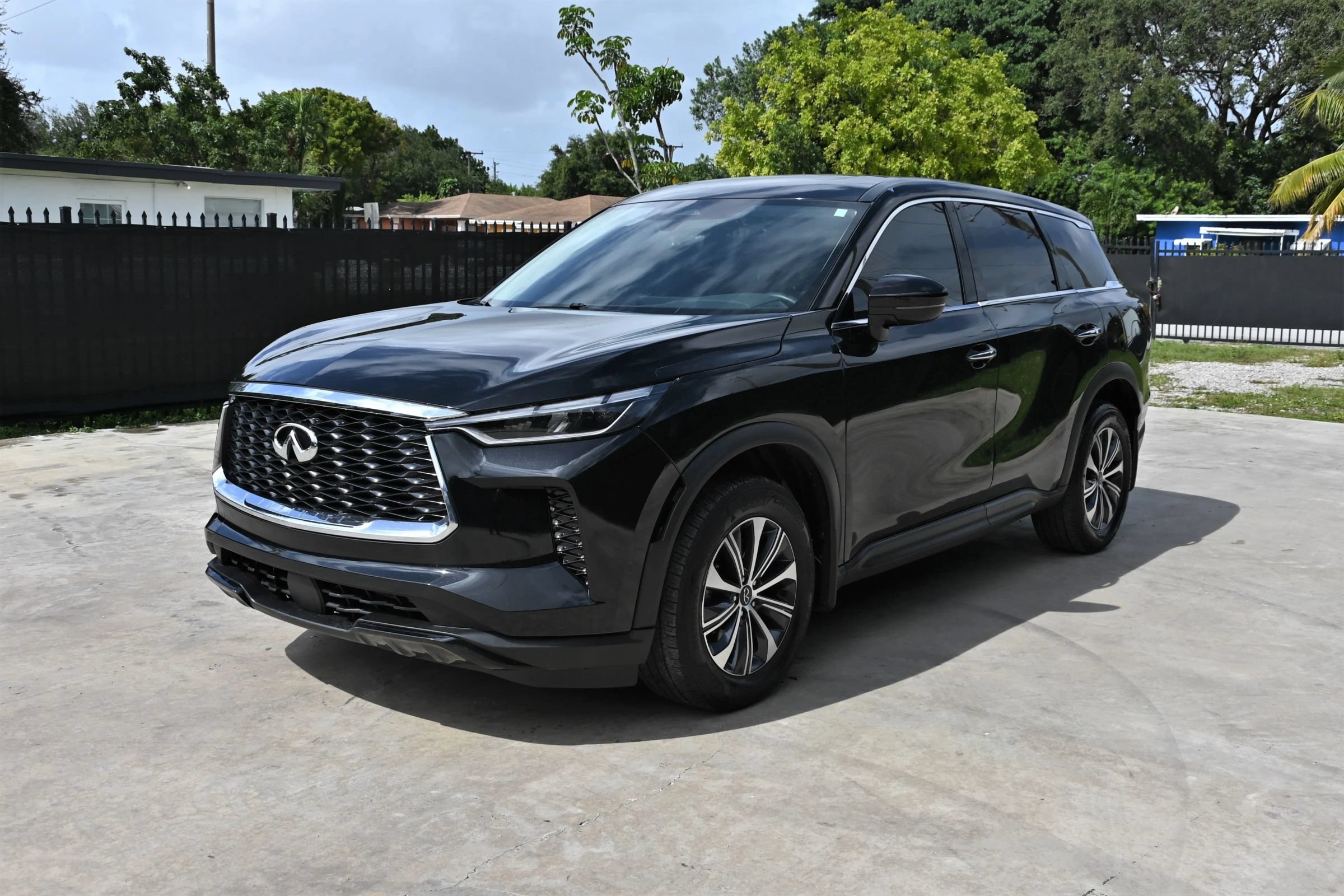 Used 2025 INFINITI QX60 Pure FWD image 1