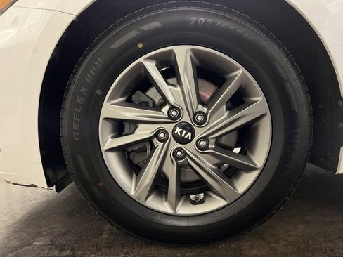 Used 2019 Kia Optima LX image 10