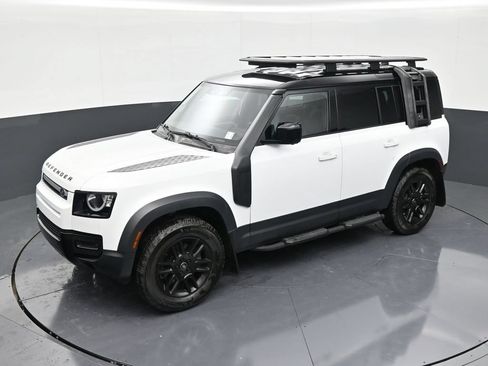 Used 2023 Land Rover Defender 110 S AWD/4WD image 18