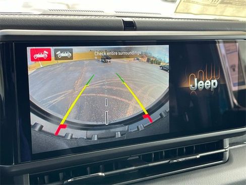 New 2024 Jeep Wrangler Unlimited Rubicon w/ Technology Group image 31