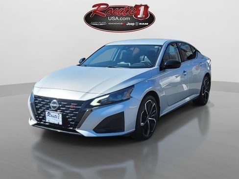 Used 2023 Nissan Altima 2.5 SR image 4