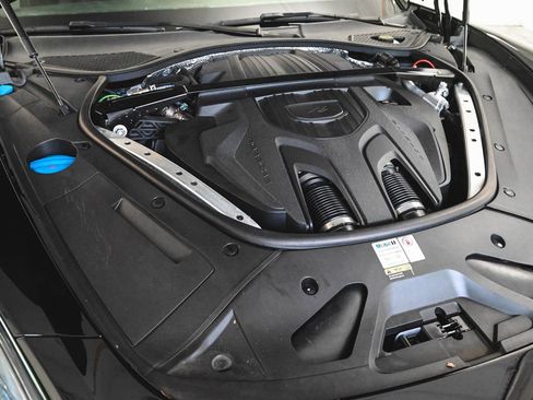 Used 2022 Porsche Panamera 4S AWD/4WD image 44
