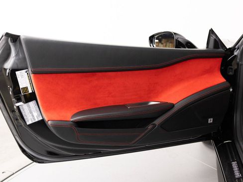 Certified 2015 Ferrari 458 Italia Coupe RWD image 44