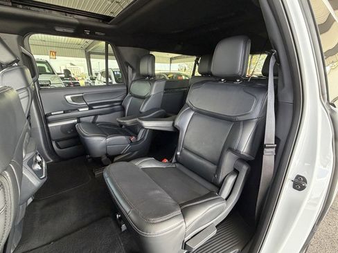 Used 2025 Ford Expedition Max Platinum w/ Stealth Appearance Package AWD/4WD image 37
