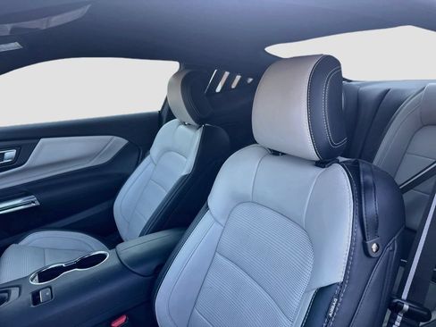 Used 2025 Ford Mustang GT Premium RWD image 21