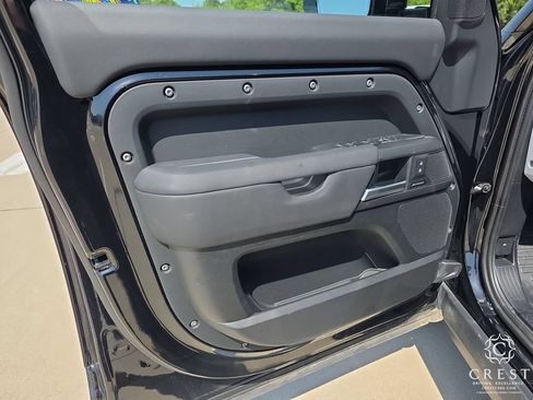 Used 2025 Land Rover Defender 110 S AWD/4WD image 7
