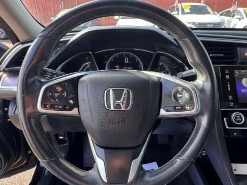 Used 2018 Honda Civic Touring image 11