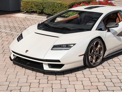 Used 2022 Lamborghini Aventador Countach image 5