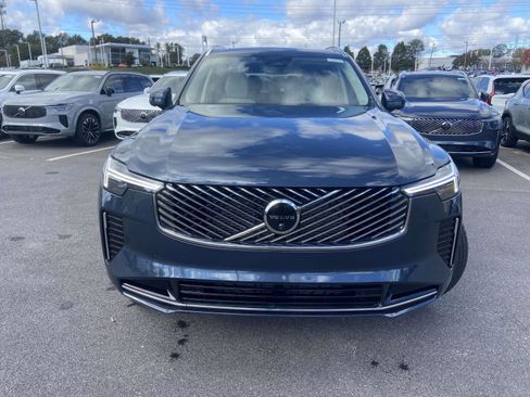 New 2026 Volvo XC90 B6 Ultra image 2