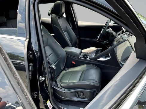 Used 2019 Jaguar E-PACE R-Dynamic SE AWD/4WD image 30