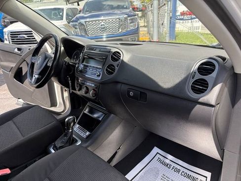 Used 2014 Volkswagen Tiguan S image 13