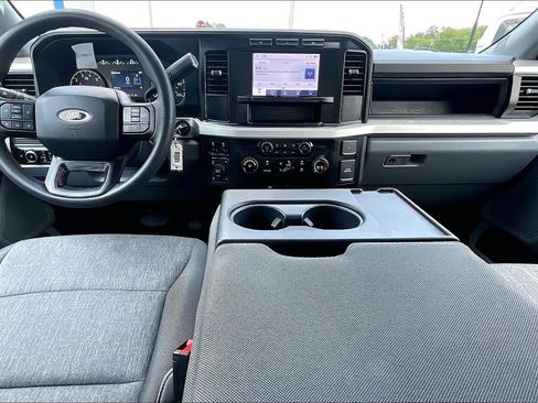 Used 2024 Ford F250 XL w/ STX Appearance Package AWD/4WD image 14