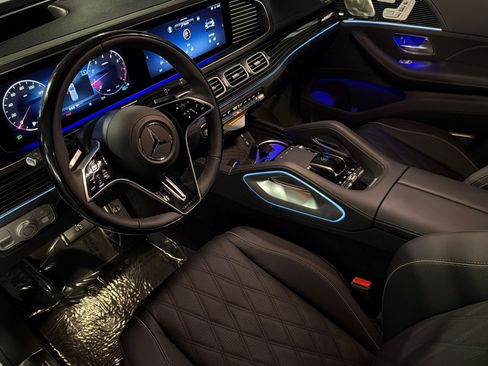 New 2026 Mercedes-Benz Maybach GLS 600 4MATIC image 9