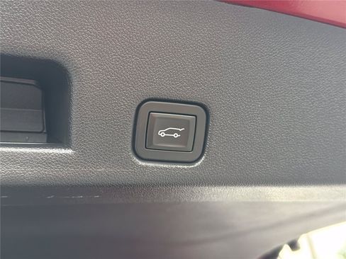 Used 2024 GMC Acadia Elevation w/ Luxury Package FWD image 19