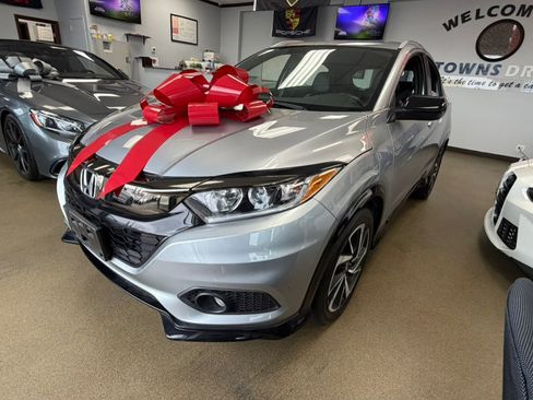 Used 2019 Honda HR-V Sport image 5