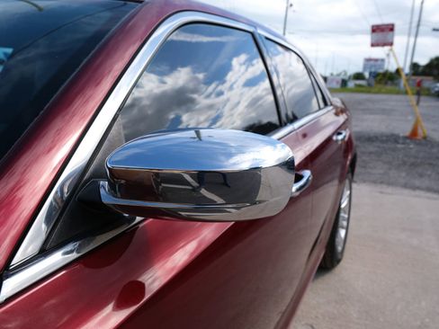 Used 2015 Chrysler 300 C image 11