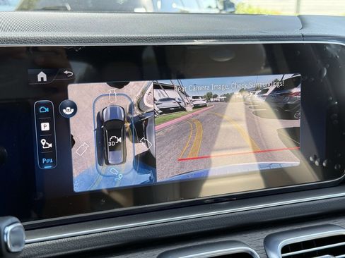 New 2025 Mercedes-Benz GLS 580 4MATIC image 15